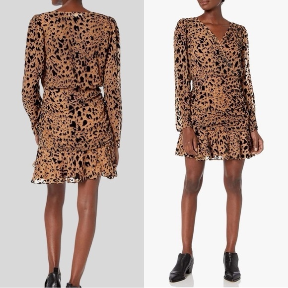 ASTR the label Women's Nikita Long Sleeve Ruffle Hem Short Mini Dress Sz L - Picture 1 of 6